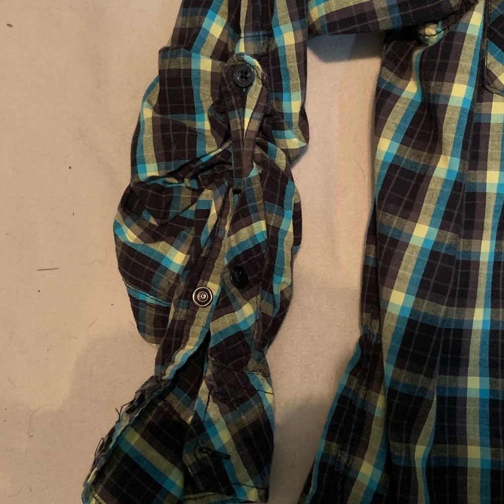Ocean Current button down MD - Picture 4 of 7